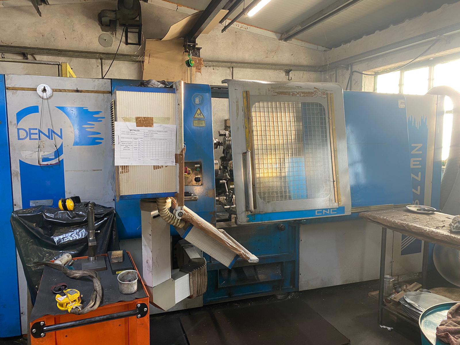 Tornio CNC DENN e torni meccanici — dettaglio 1